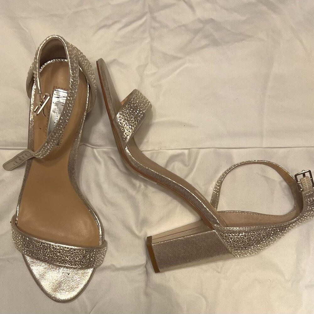 INC - GOLD DRESS HEELS SIZE 7